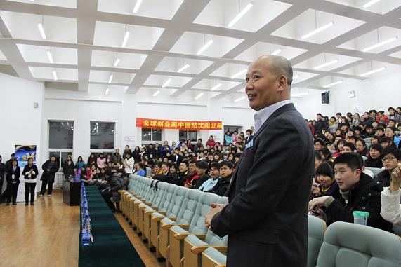 今日感慨：大学别奢谈人文了！