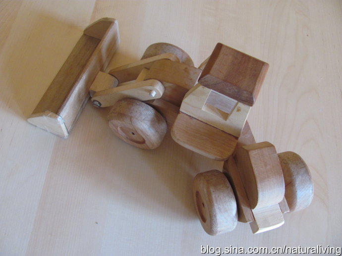 [转载]孩子们的玩具和木工工具