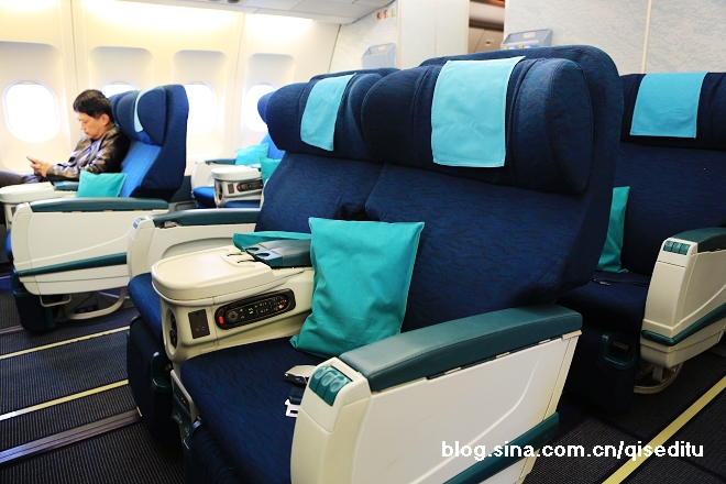 【东马+香港】港龙航空，一趟旅行畅游两地