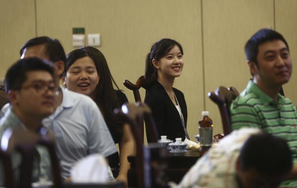 “奶茶妹妹”章泽天回国首秀 “奶茶妹妹”章泽天回国首秀