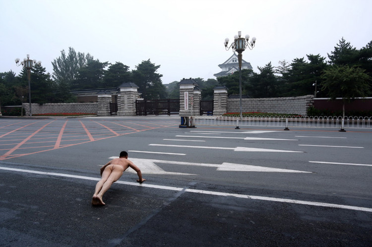 俯今追昔 岂止铭记 俯今追昔 岂止铭记