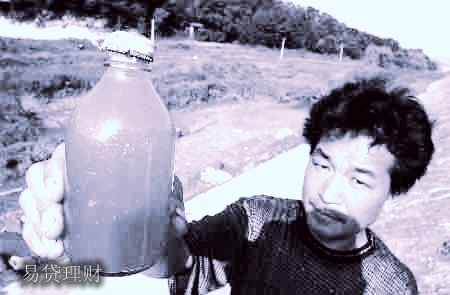 江湖小人物第十一个故事：送你一杯家乡水