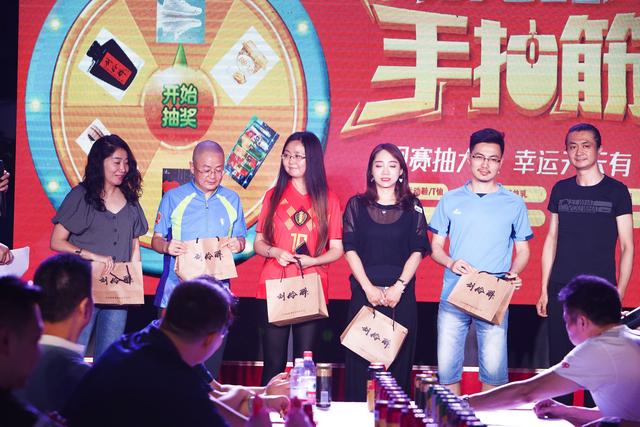 你和大师之间,只隔了一瓶刘伶醉的距离