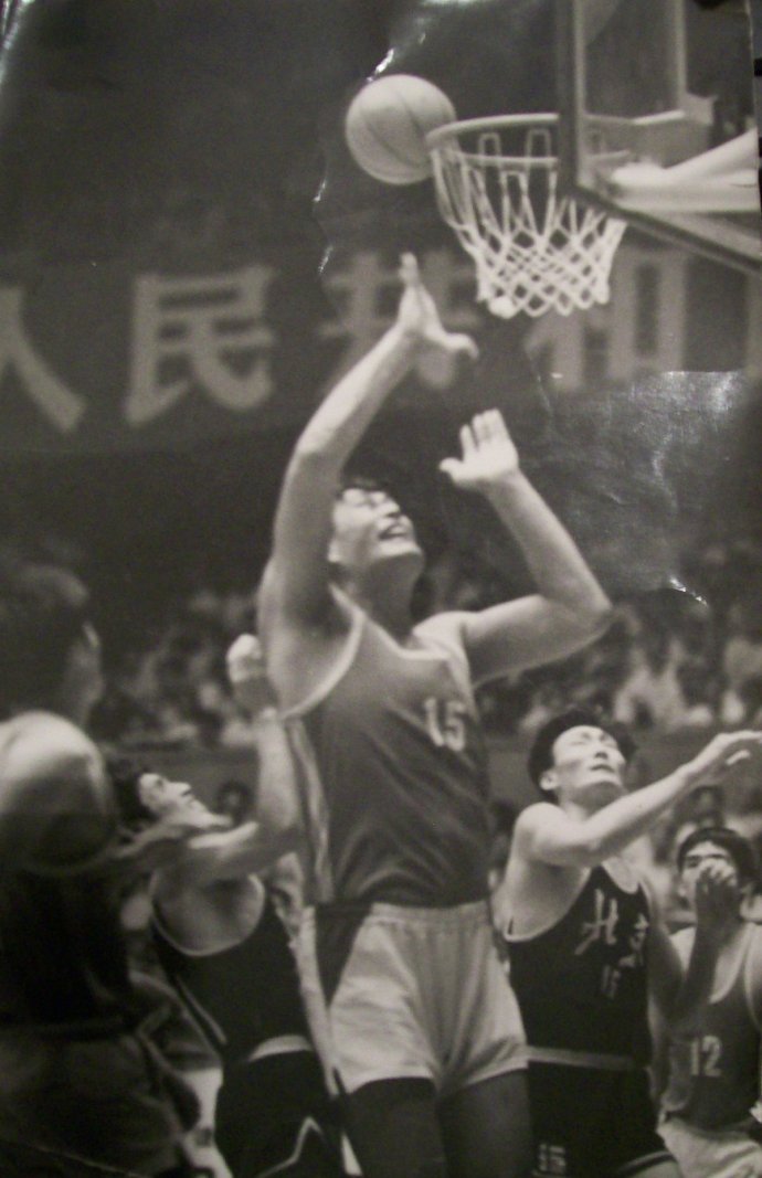 中国男篮的巨无霸穆铁柱逝世10周年 中国男篮的巨无霸穆铁柱逝世10周年