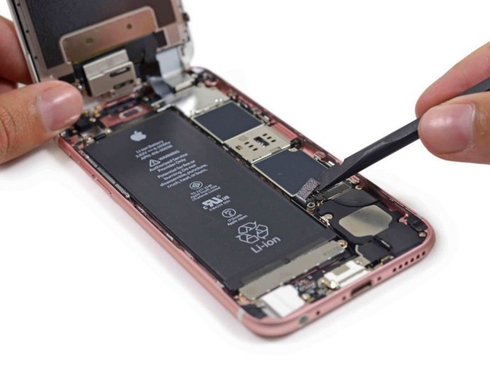 苹果手机换电池，是选第三方大容量电池好还是选原装电池好？