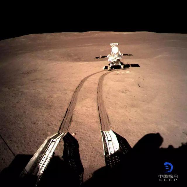 世界首次！玉兔二号喜登月背，中国的航天科普路在何方？