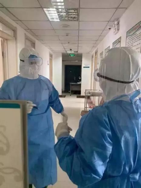 发热门诊第二天，我接诊了一位新冠肺炎疑似患者