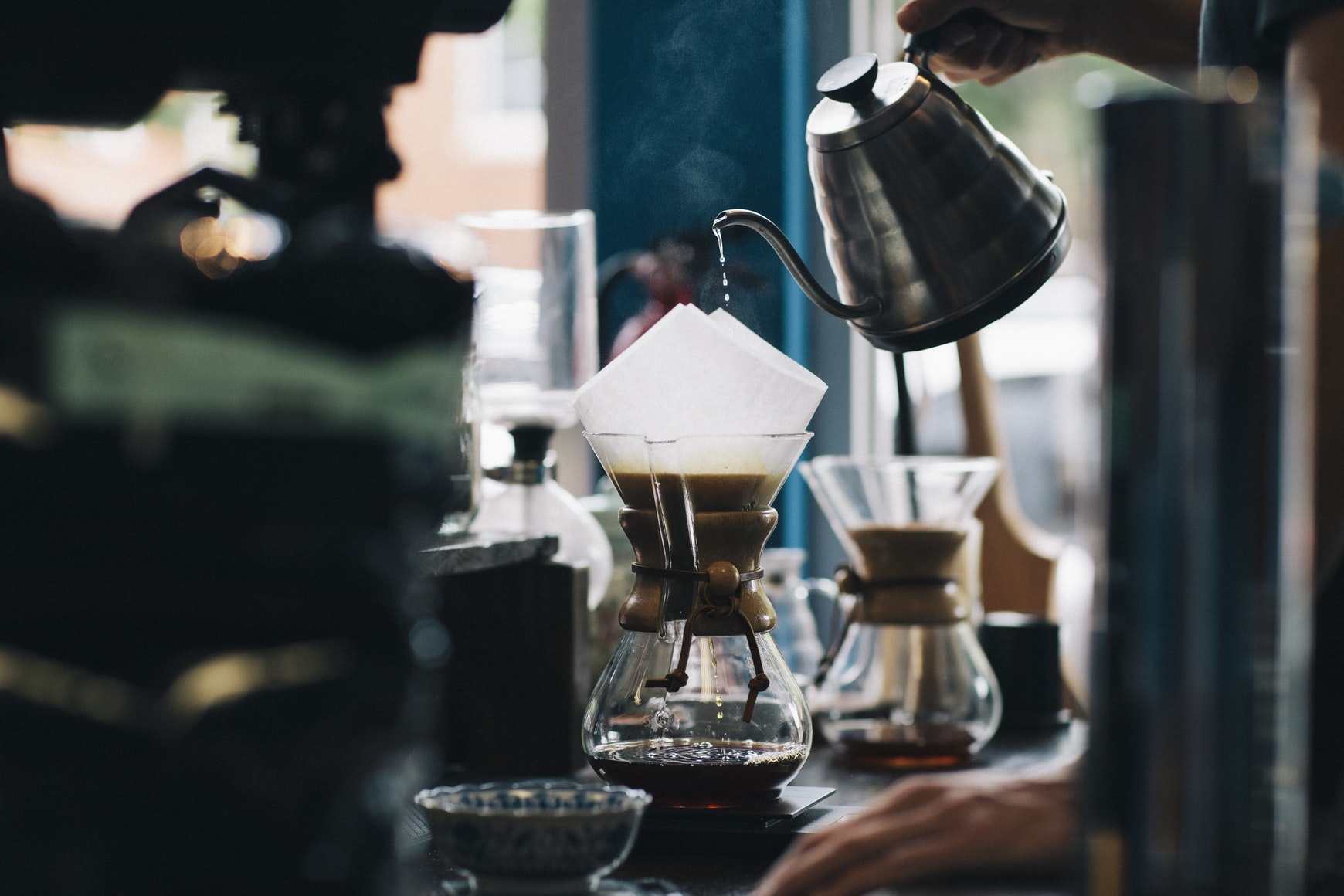 咖啡涨价大潮来袭？面对着越来越贵的咖啡，打工人到底该怎么办？