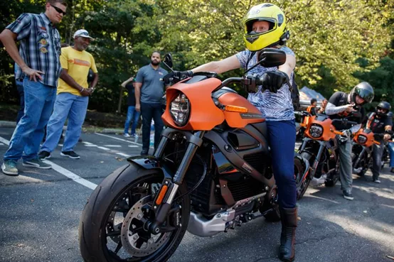 哈雷·戴维森电动摩托车品牌LiveWire将与SPAC合并上市