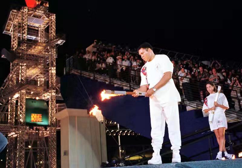 谁来点燃奥运之光——从北京冬奥回望北京2008奥运会开幕式（下）