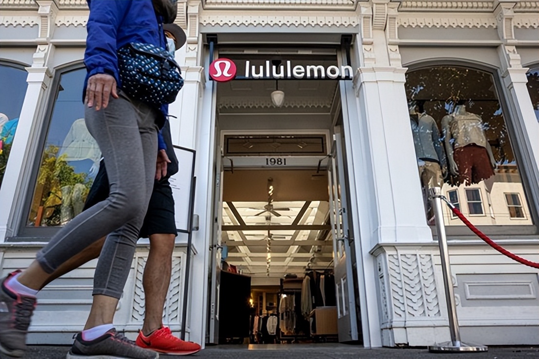 Lululemon销售额首次突破60亿美元 股价上涨