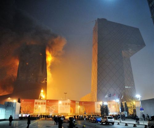 北京大裤衩火灾图片